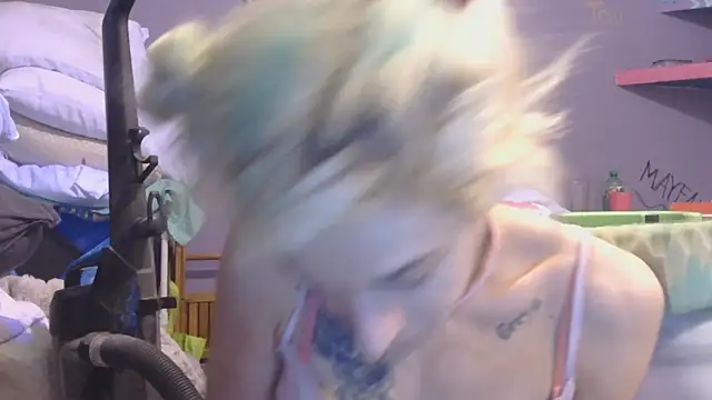 watermellonpussy online show from 11/15/25, 05:27