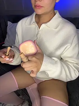 GabriellaFerrer online show from 11/04/25, 10:03