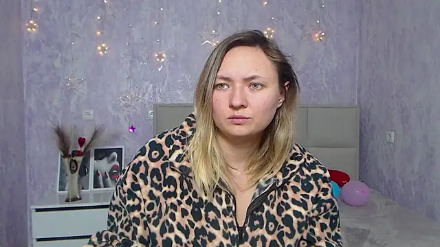 SallyVerda online show from 01/15/25, 04:15