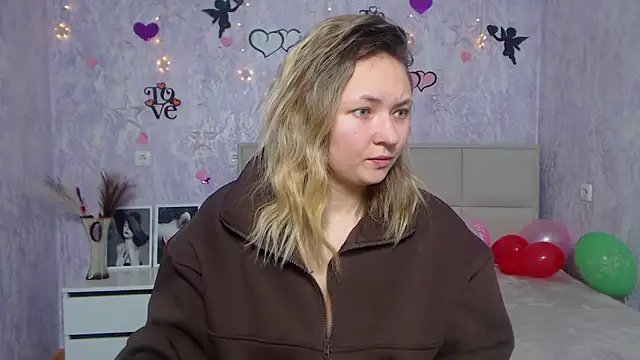 SallyVerda online show from 02/03/25, 06:56