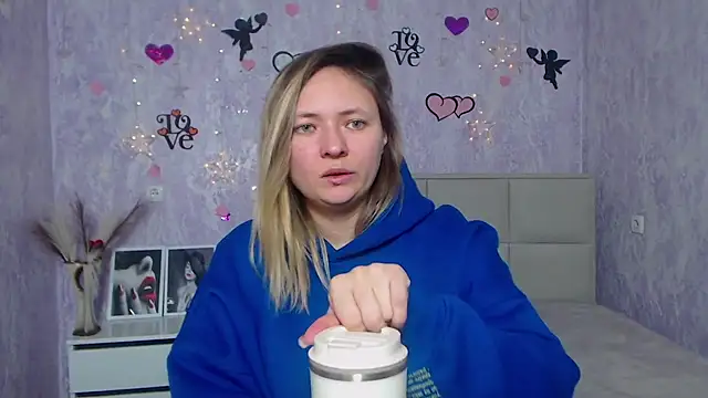 SallyVerda online show from 02/18/25, 06:59