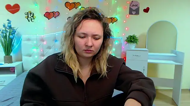 SallyVerda online show from 02/27/25, 06:31