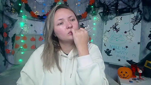 SallyVerda online show from 11/04/25, 06:40