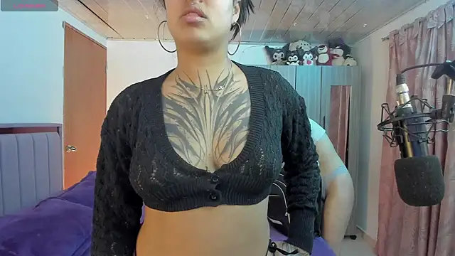 Snapshot of Kayla_foxxy chatting on 09/26/25, 05:11 Kayla foxxy online show from 09/26/25, 05:11