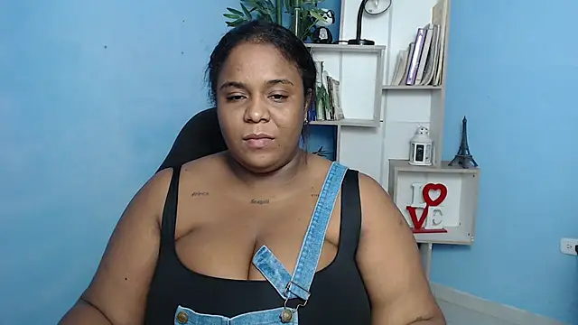 Snapshot of bbw_charlote chatting on 01/28/25, 12:00 bbw charlote online show from 01/28/25, 12:00