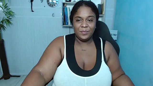 Snapshot of bbw_charlote chatting on 03/07/25, 10:45 bbw charlote online show from 03/07/25, 10:45