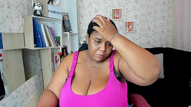 Snapshot of bbw_charlote chatting on 09/30/25, 01:05 bbw charlote online show from 09/30/25, 01:05