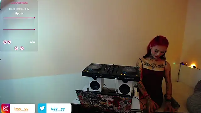 Isabella  dark online show from 12/14/24, 11:56