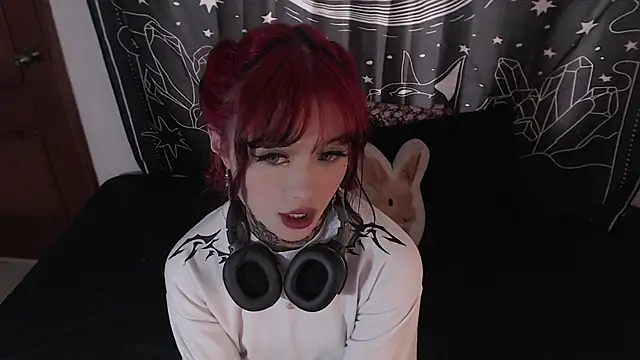 Isabella  dark online show from 12/27/24, 09:32
