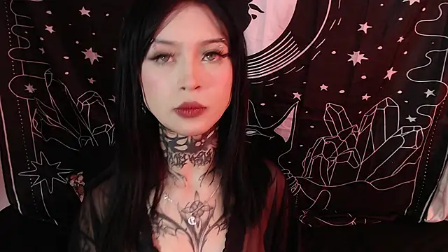 Isabella  dark online show from 01/05/25, 12:31