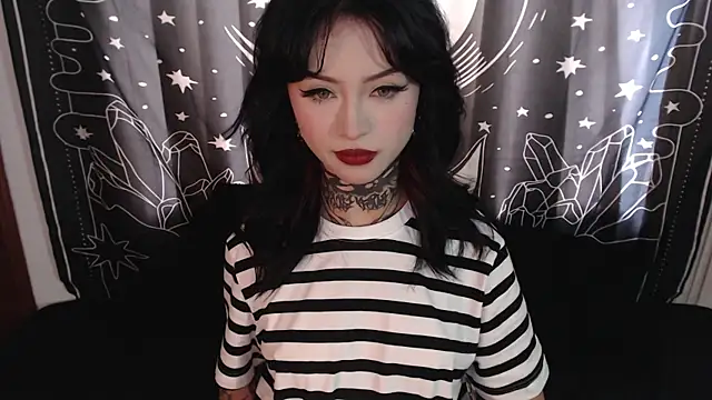 Isabella  dark online show from 01/28/25, 08:58