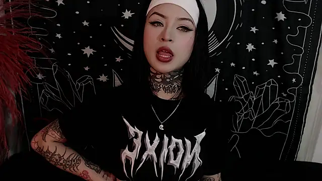 Isabella  dark online show from 02/04/25, 11:49