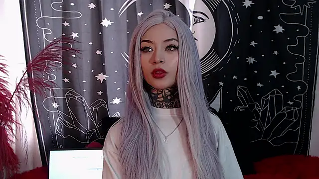 Isabella  dark online show from 02/06/25, 08:56