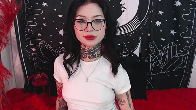 Isabella  dark online show from 02/07/25, 11:45