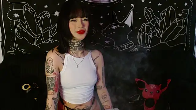 Isabella  dark online show from 11/20/25, 10:09