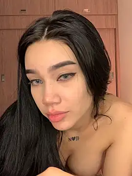 Snapshot of Ambar_R0SSE chatting on 03/06/25, 05:35 Ambar R0SSE online show from 03/06/25, 05:35