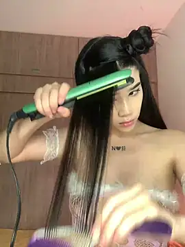 Snapshot of Ambar_R0SSE chatting on 03/20/25, 02:19 Ambar R0SSE online show from 03/20/25, 02:19