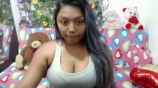 Snapshot of sexysusan4you chatting on 12/06/24, 03:00 sexysusan4you online show from 12/06/24, 03:00
