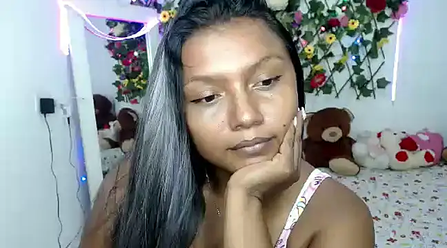 Snapshot of sexysusan4you chatting on 01/09/25, 01:50 sexysusan4you online show from 01/09/25, 01:50
