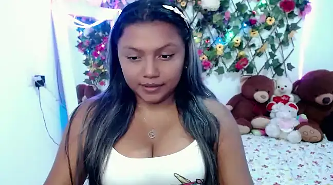 Snapshot of sexysusan4you chatting on 01/13/25, 07:42 sexysusan4you online show from 01/13/25, 07:42