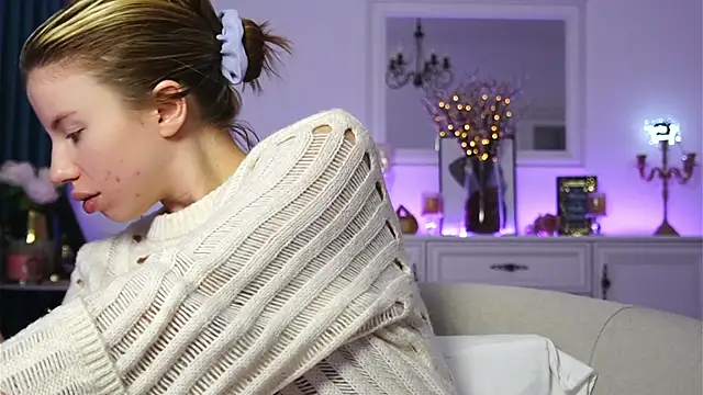 ivyleague  online show from 10/13/25, 04:01