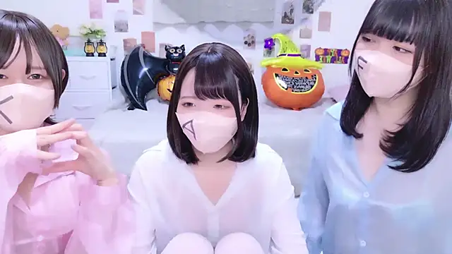 Snapshot of 963_kurumi chatting on 10/27/25, 09:24 963 kurumi online show from 10/27/25, 09:24