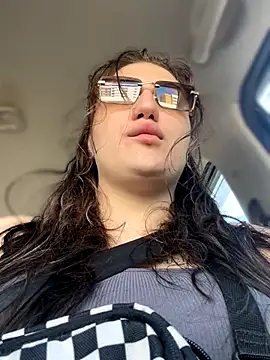 Snapshot of JessiMur chatting on 11/14/25, 04:11 JessiMur online show from 11/14/25, 04:11