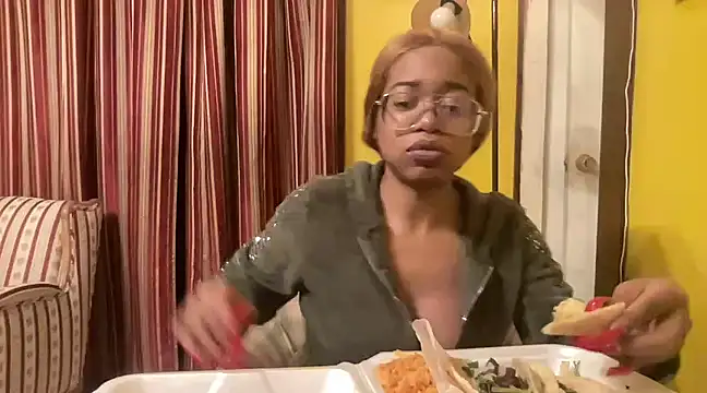 MommyConfident online show from 01/11/25, 04:06