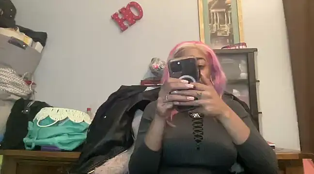 MommyConfident online show from 03/06/25, 06:19