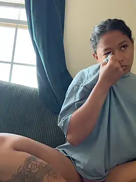 Snapshot of VanessaBling chatting on 11/02/25, 03:36 VanessaBling online show from 11/02/25, 03:36