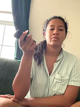 Snapshot of VanessaBling chatting on 11/09/25, 04:05 VanessaBling online show from 11/09/25, 04:05