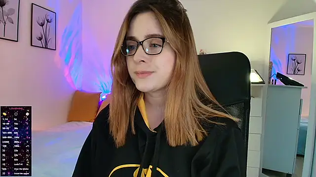 Snapshot of miss_seline chatting on 03/18/25, 05:31 miss seline online show from 03/18/25, 05:31
