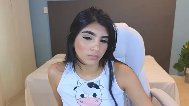 Snapshot of maiaa_ruiz chatting on 01/17/25, 01:46 maiaa ruiz online show from 01/17/25, 01:46