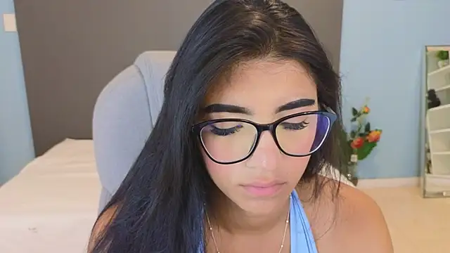 Snapshot of maiaa_ruiz chatting on 10/16/25, 02:51 maiaa ruiz online show from 10/16/25, 02:51