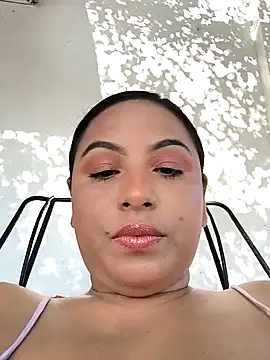 Francesca ferrari online show from 01/01/25, 08:58