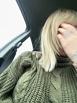 haileyhope  online show from 12/30/24, 11:04