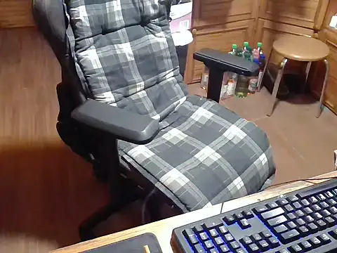 pinnklinkk online show from 11/17/25, 11:54