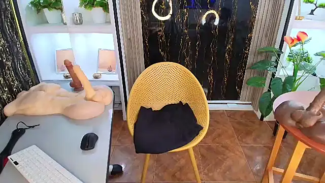 GianellaCox  online show from 02/11/25, 01:20