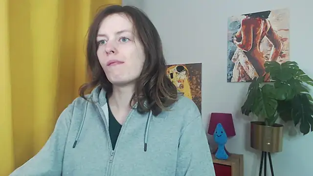 juicyNadine online show from 11/17/25, 05:46