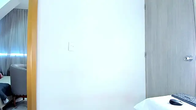 SofiaRios04 online show from 11/07/25, 12:38