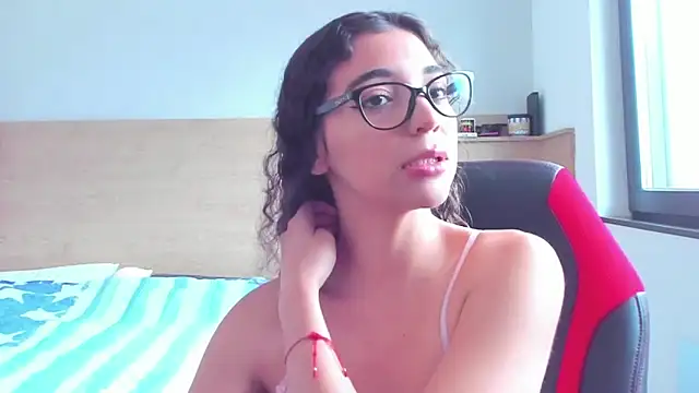 uniquerossie online show from 10/16/25, 08:59