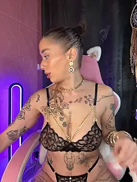 Chachou000 online show from 01/07/25, 06:14