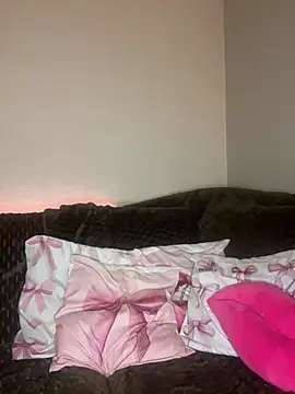 Chachou000 online show from 02/05/25, 07:31