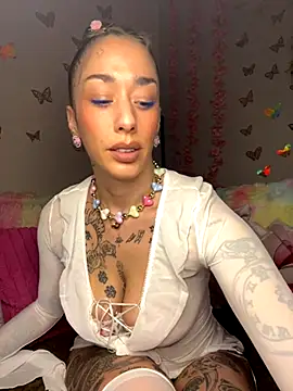 Chachou000 online show from 10/10/25, 01:43