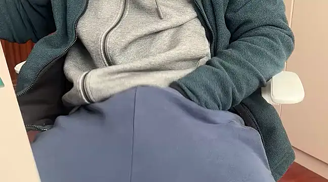 Snapshot of spanishairy chatting on 02/02/25, 09:19 spanishairy online show from 02/02/25, 09:19