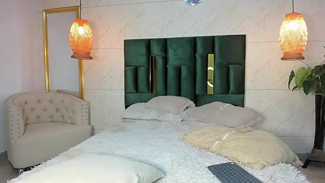 Snapshot of Levy_Steve chatting on 11/09/25, 05:28 Levy Steve online show from 11/09/25, 05:28