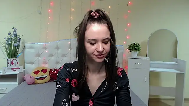 KaraCriegs online show from 01/31/25, 10:10