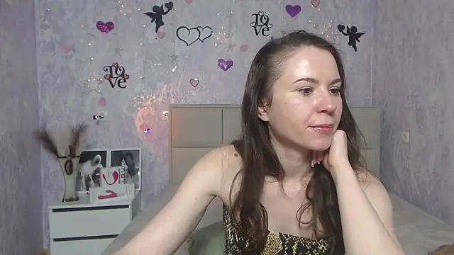 KaraCriegs online show from 02/10/25, 12:30