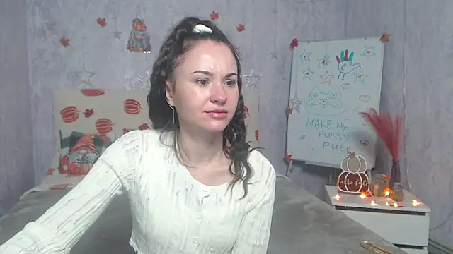 KaraCriegs online show from 11/14/25, 06:28