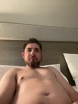 Snapshot of caliguy37 chatting on 02/18/25, 03:31 caliguy37 online show from 02/18/25, 03:31